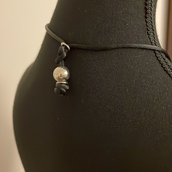 16-18” pear shape silver-toned necklace. Very trendy! - Picture 2 of 2